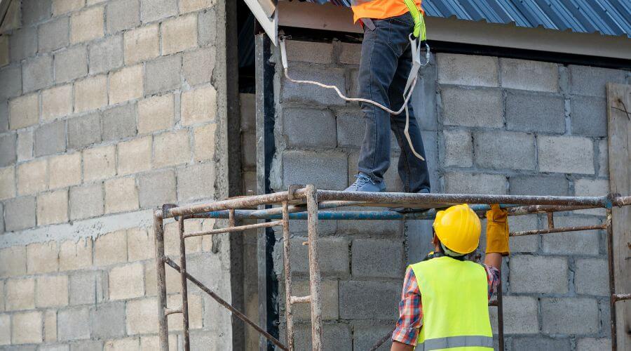 Expert Emergency Roof Repairs services in Oak Creek, WI
